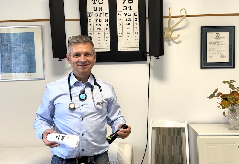 Dr. Balázs Ákos Györk - lágylézer szakértő - orvos - a Safe Laser és a B-Cure lézer specialistája